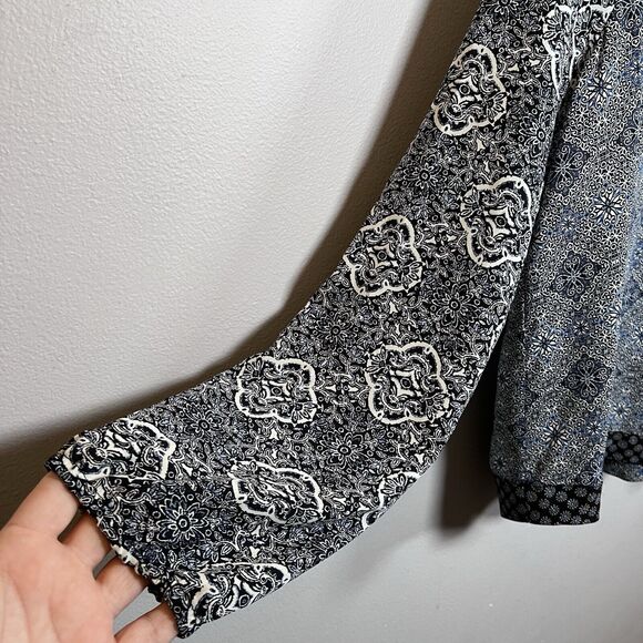 Gap Blouse Women’s Size XL Blue Kaleidoscope Floral Polyester Long Sleeve Boho - Picture 3 of 10